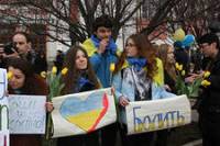В Симферополе начался митинг против референдума